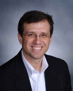 Victor Arcelus has been named dean of student life at Connecticut College.