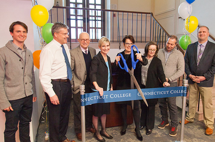 President Bergeron and college administrators cut the ribbon at the opening of the Walter Commons.