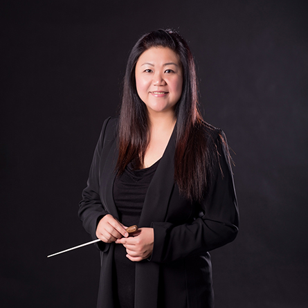 Assistant Professor of Music and Connecticut College Orchestra Director Shou Ping Liu