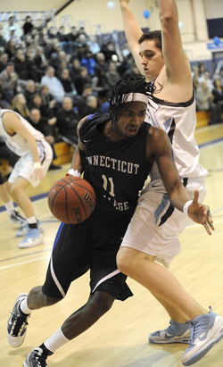Demetrius Porter ´12 is the NESCAC Men´s Basketball Co-Player of the Week.