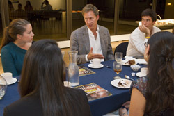 Prior to the talk, Lauf (center) had dinner with a group of students.